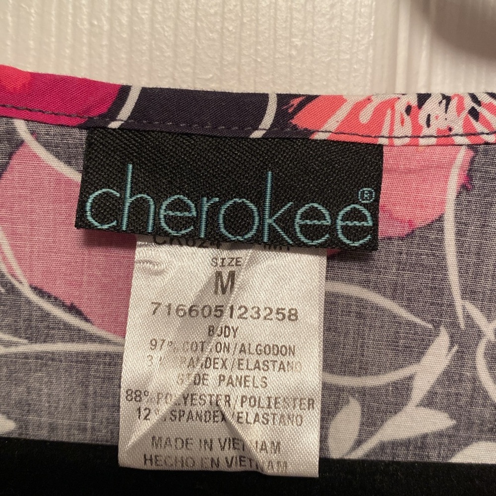 Cherokee 2 Piece Scrub Set…size M - Picture 4 of 7